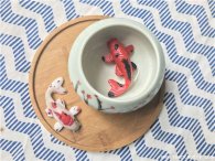 手工陶艺店分享优雅的红梅碗陶瓷作品