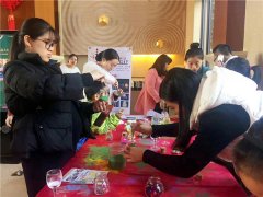 分享儿童DIY乐园创意坊的果冻蜡烛DIY手工活动