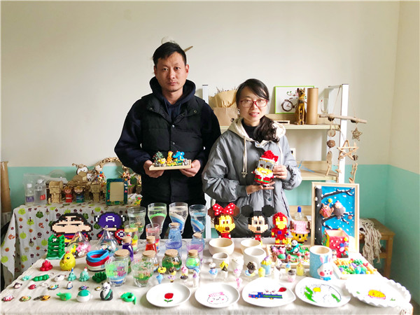           小夫妻陶艺店创业培训的创意手工作品