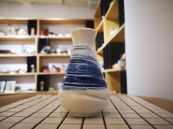 简易纹理色调的手工陶艺花瓶原来也很漂